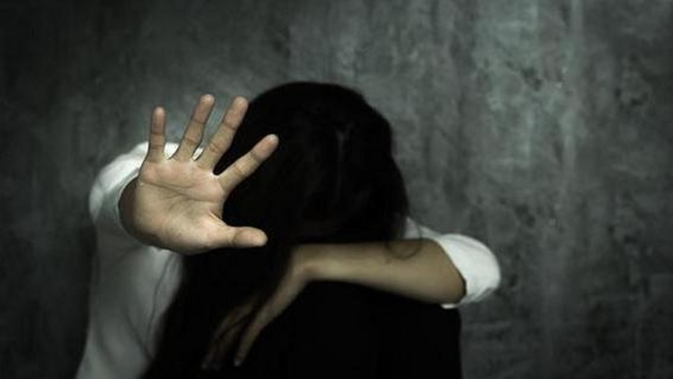 并在回复网友评论时对王某进行侮辱和诋毁,还引起不清楚事实的网友对