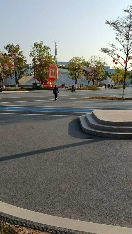 探酒人生之795广东行0124在洪梅镇文化广场上逛逛感觉真好-度小视