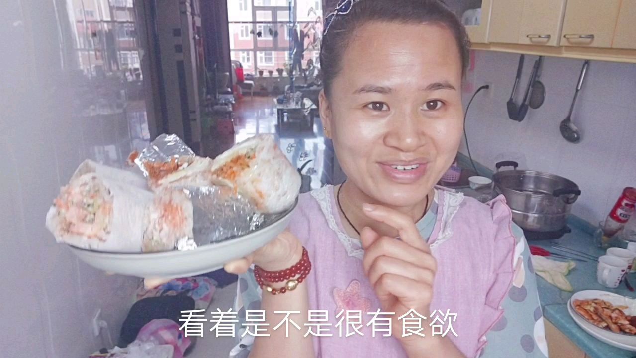今日早餐网红大饭团 食材随意搭配 营养还美味 赶紧行动吧