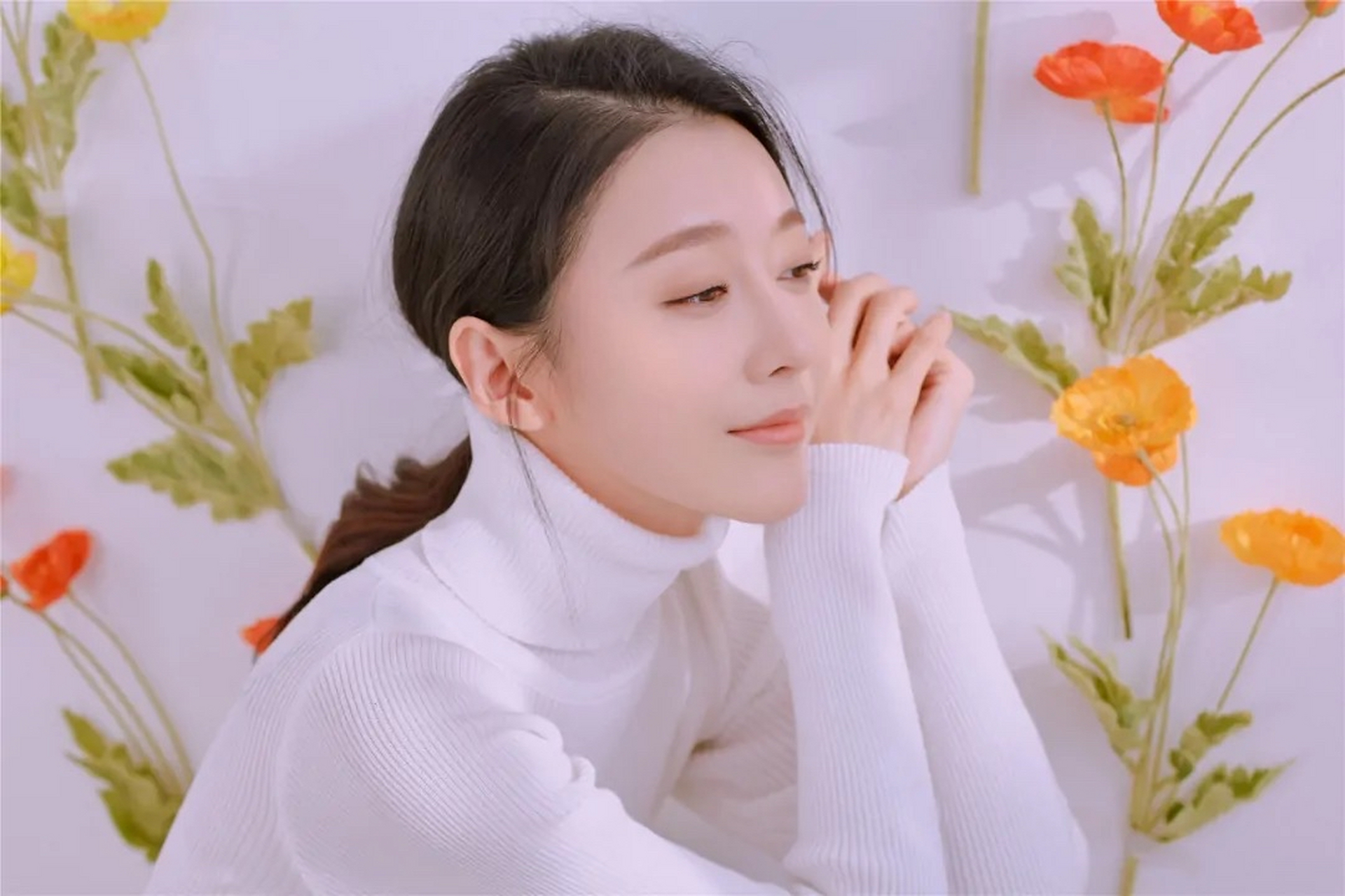 孙佳奇(charry qi),1992年2月10日出生于黑龙江省,中国内地影视女演员