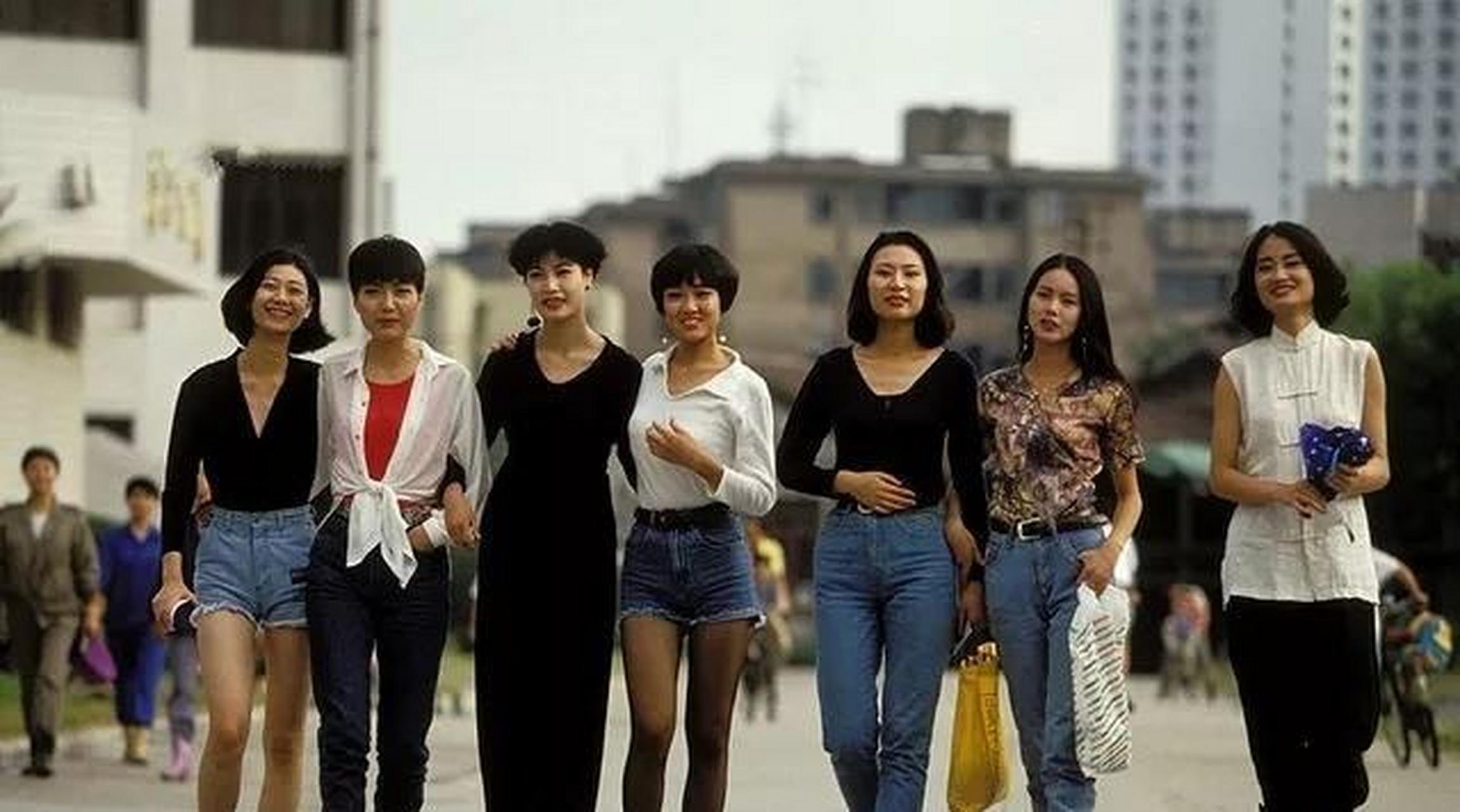 90年代照片女性打扮图片