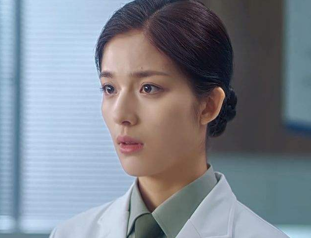 《爱上特种兵》潇潇扮演者?