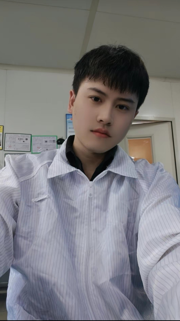 我这种在工厂里上班的男孩子就真的没有女孩子喜欢吗?