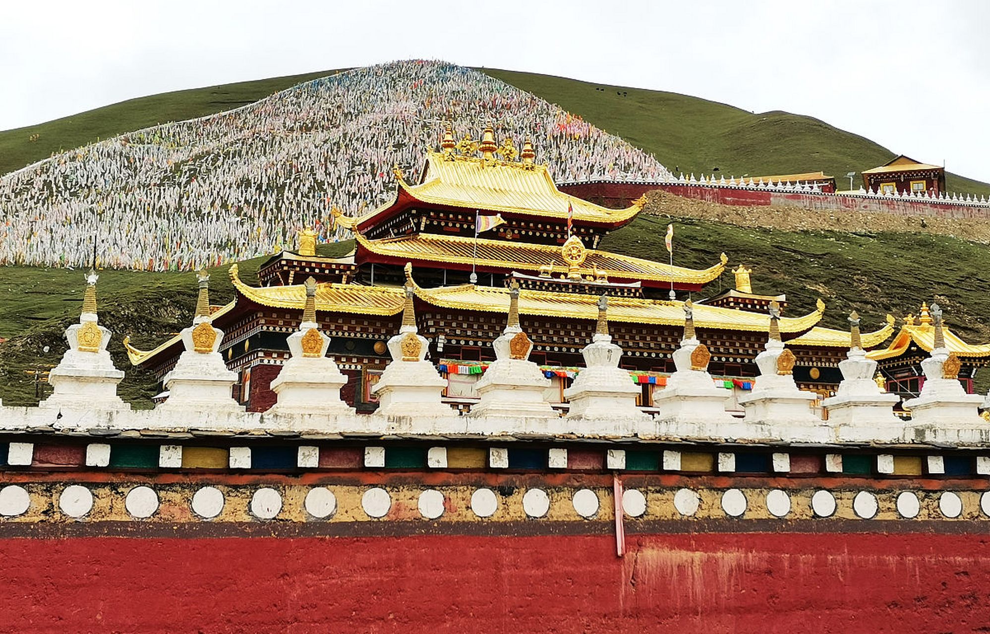 重逢巴蜀# 四川省甘孜州道孚县秘境里的莲花古刹惠远寺坐落于雅拉