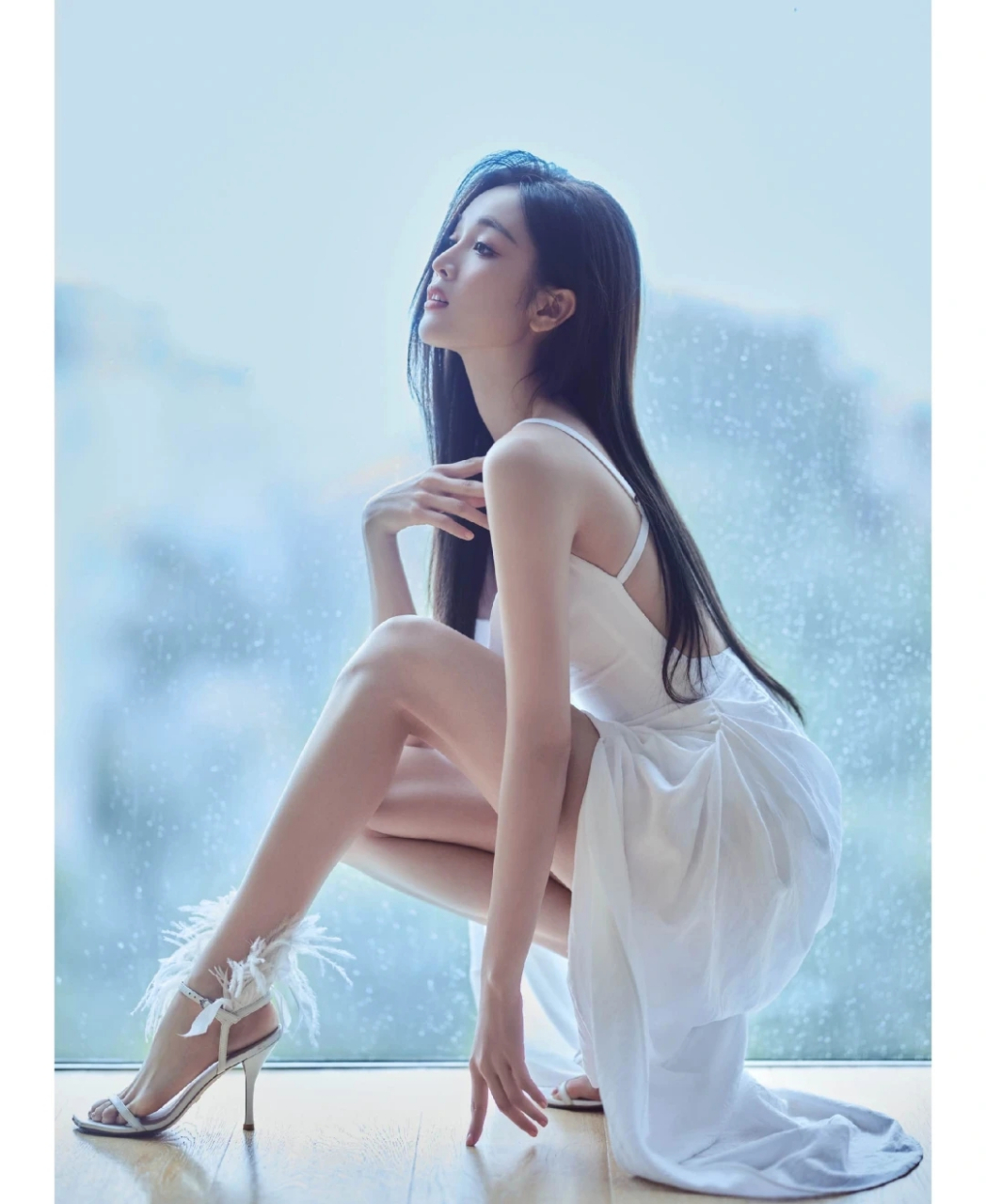 爱穿细高跟的吴宣仪火爆了的赵露思!