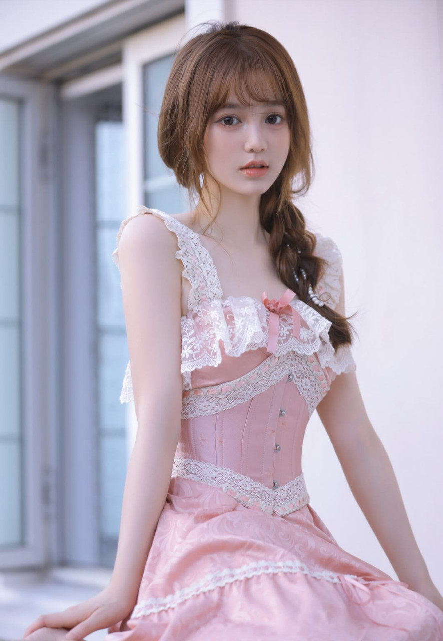 上海复旦大学校花#美女# #性感好身材# #时尚街拍