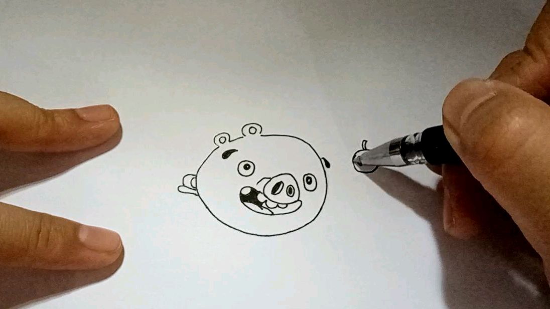 动漫愤怒小鸟的绿猪简笔画