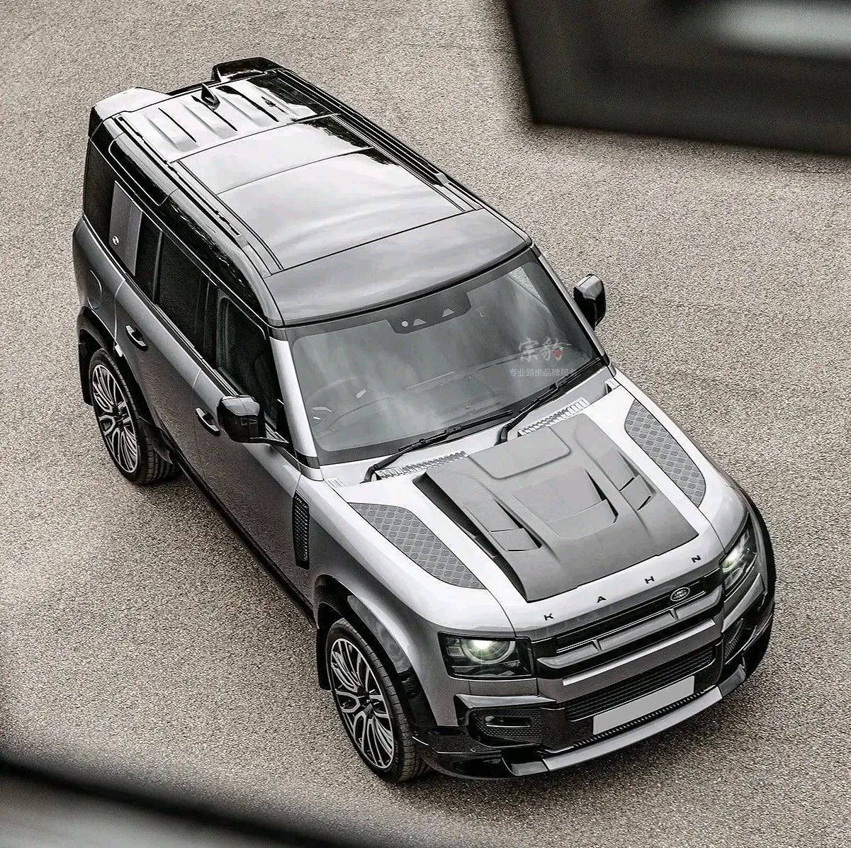 路虎卫士"变形金刚"版曝光,3.0t柴油引擎 华丽造型