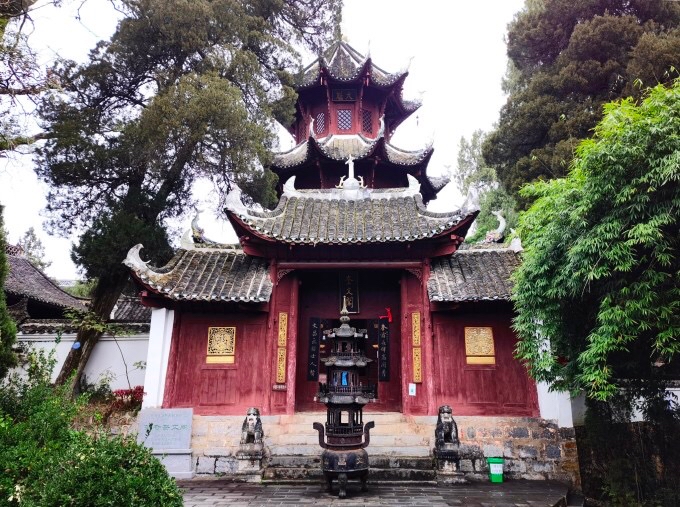 贵州独山净心谷景区,曾经因为天下第一水司楼烂尾:一举成名