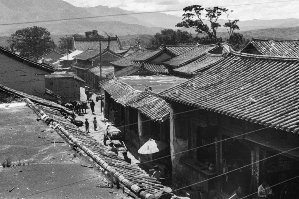 感叹!1938年云南红河绝版老照片,百姓微如尘土,昔日商埠蒙自道