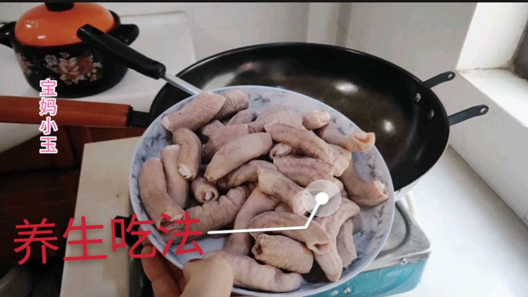 猪小肠里加它,不仅好吃还养生,看饿了