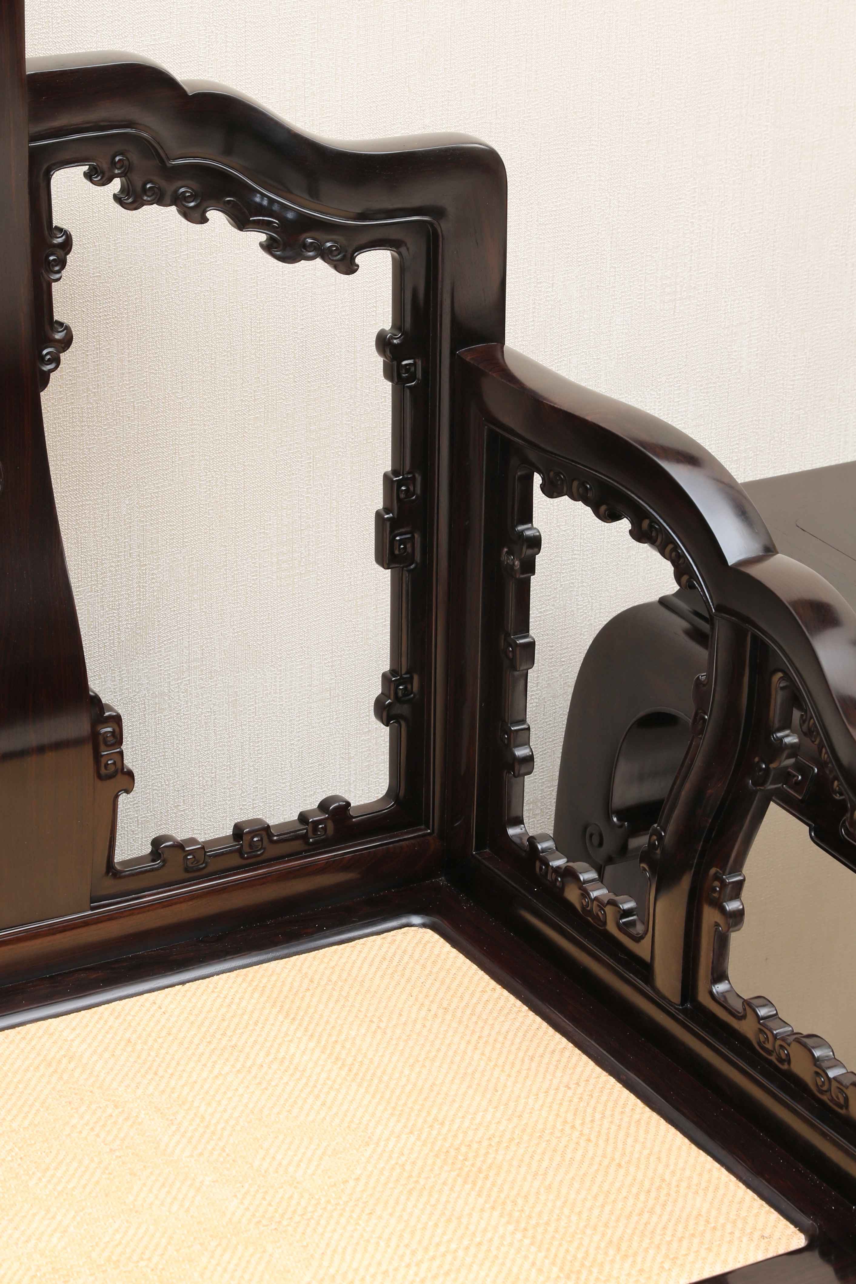 紫光檀卷书式搭脑福馨太师椅