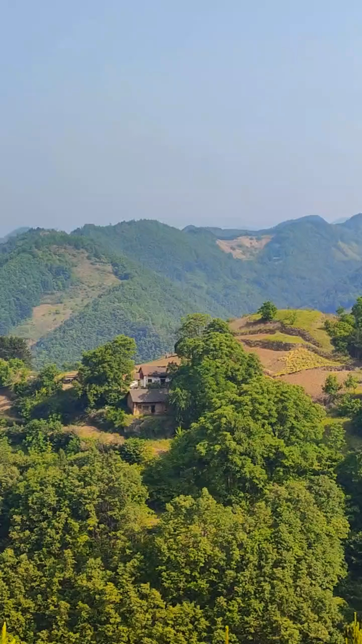 这就是农村大山里,没有大城市喧嚣和繁华