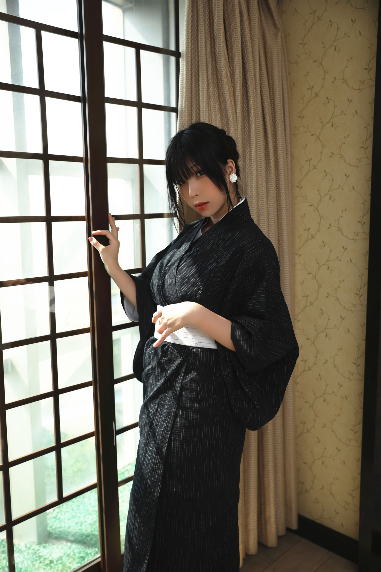 鹿野希未亡人演绎,象征死亡的神秘色彩 鹿野希未亡人演绎,象征死亡的神秘色彩