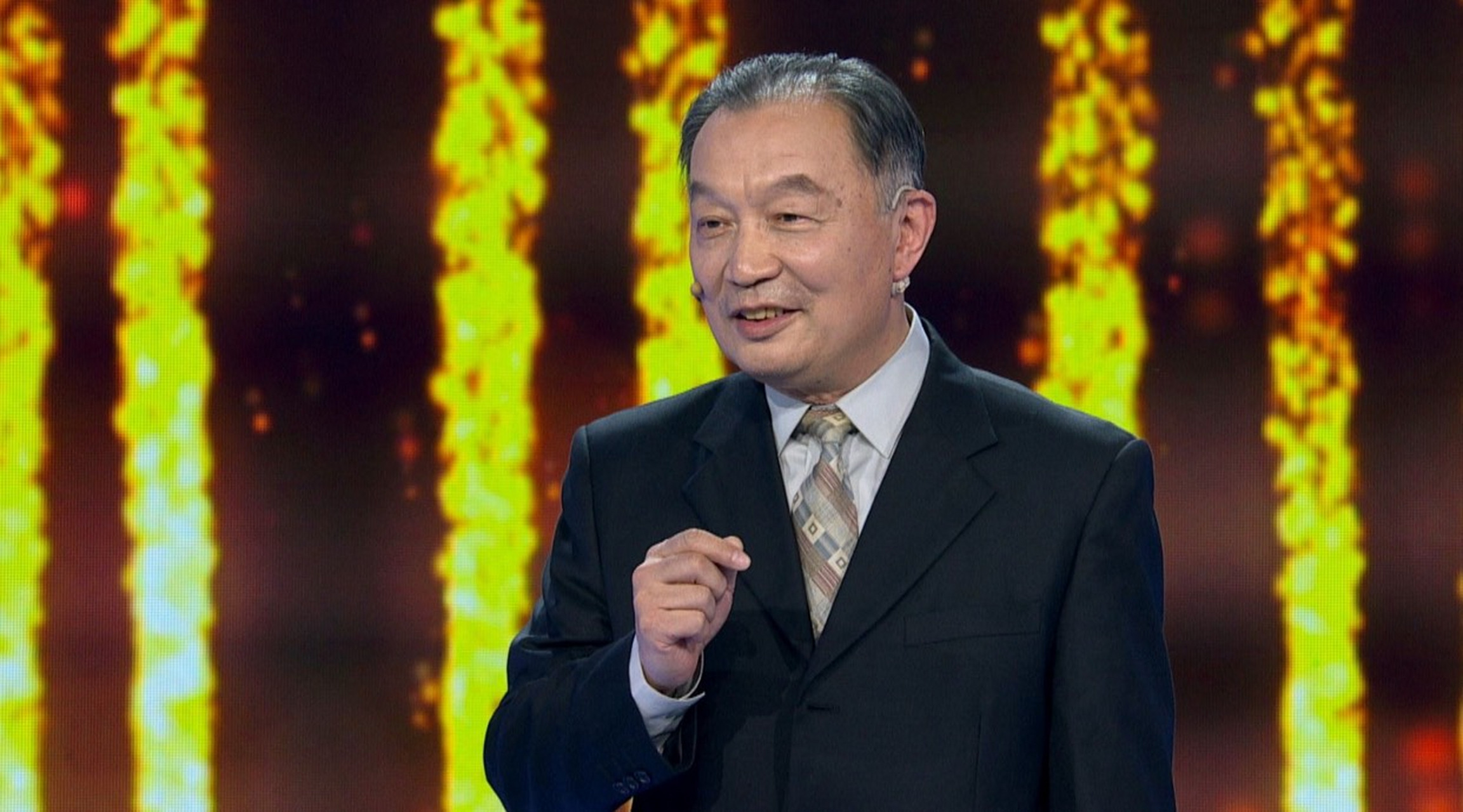 温铁军教授,著名三农专家,对农业农村农民,有这很深的研究,王福重也是