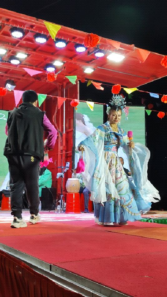 姜小利陈小花在哈尔滨五常演唱二人转正戏《杨二舍化缘》