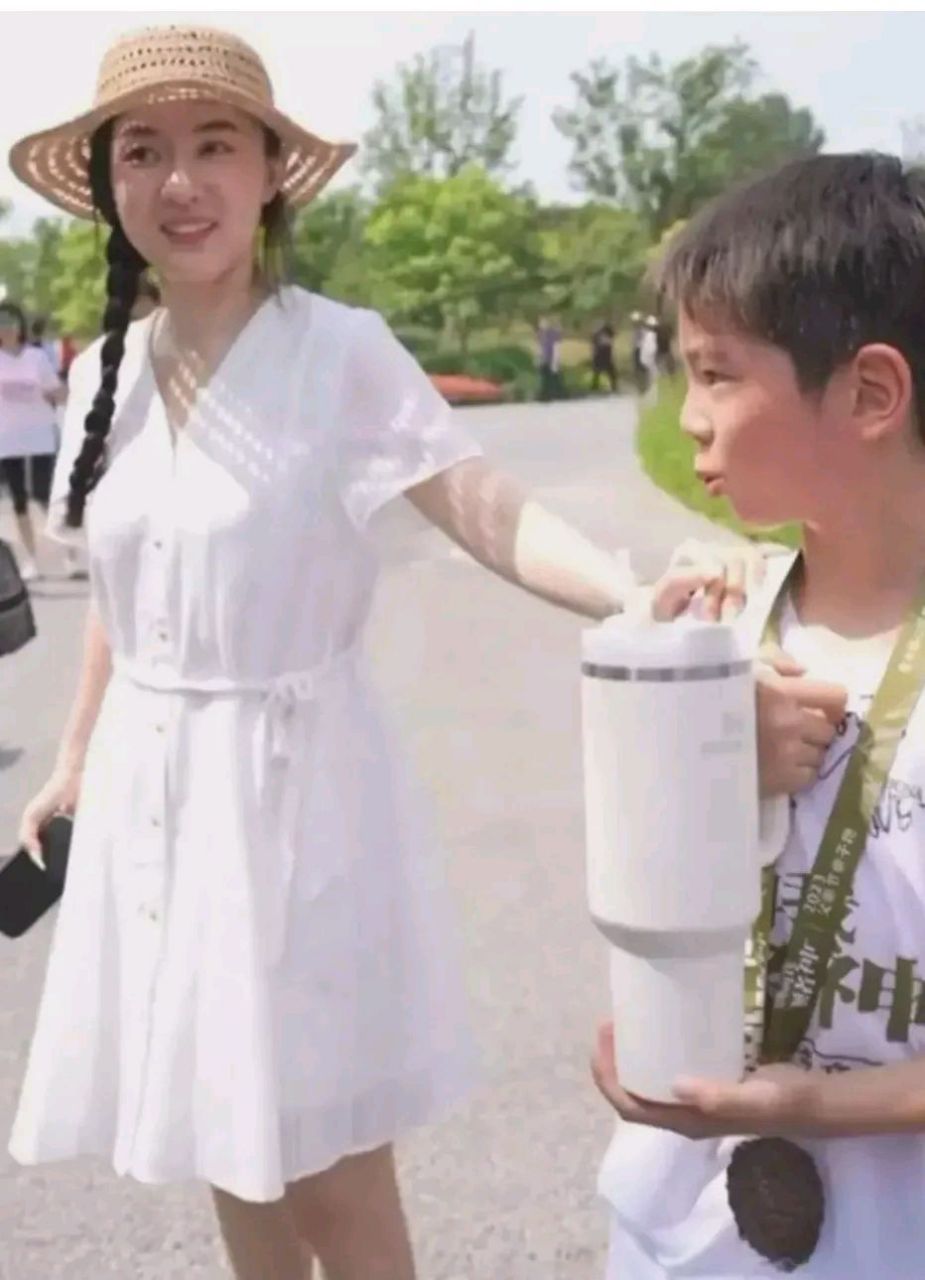 霍思燕更新社交动态,透露受邀参加2023父亲节亲子跑"不要叫我赌徒"