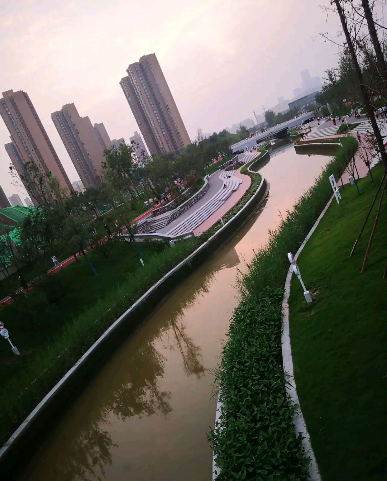 西安又添一消夏溜娃聖地——長安中央公園