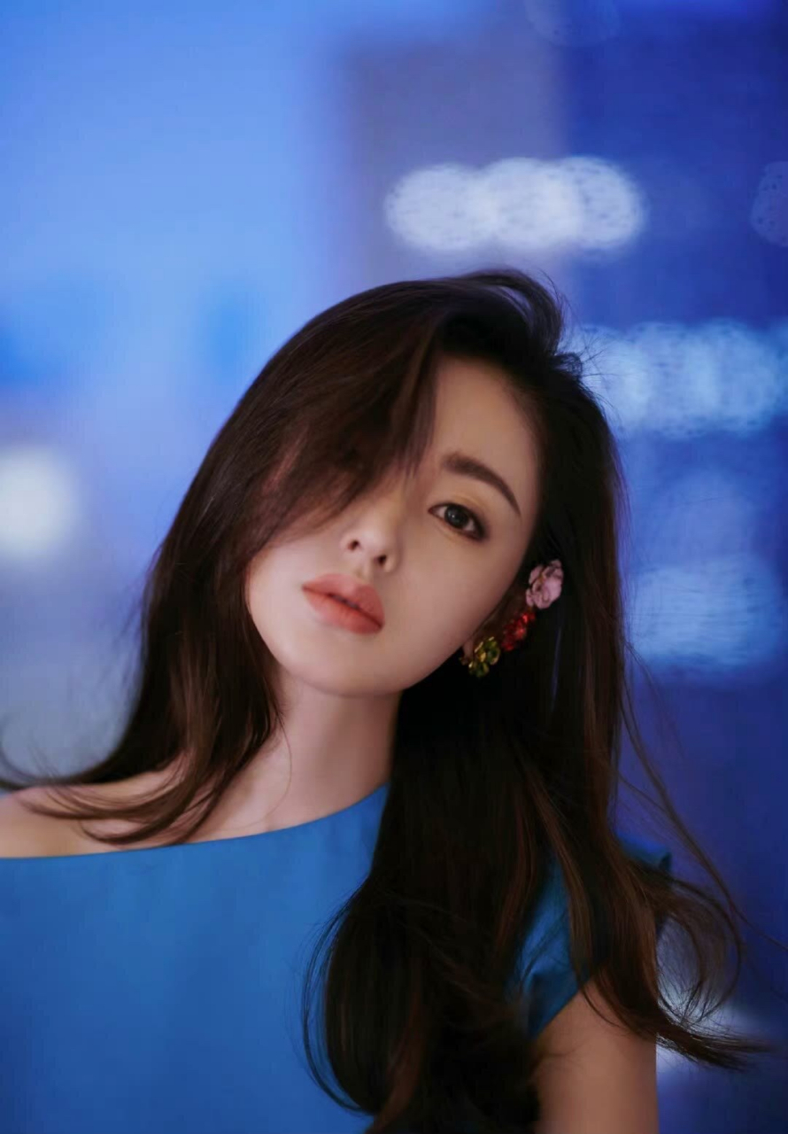 张天爱# #明星# #综艺# 张天爱评价杨洋演戏:他拍戏挺忘我,就他揖经