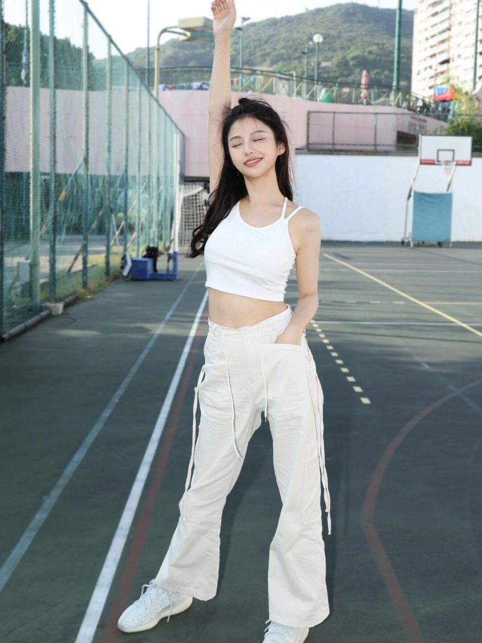 张翰的新女友亚洲小姐高文君