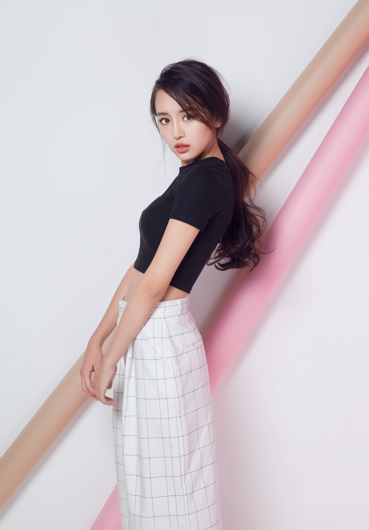 罗秋韵:娇艳如花,楚楚动人