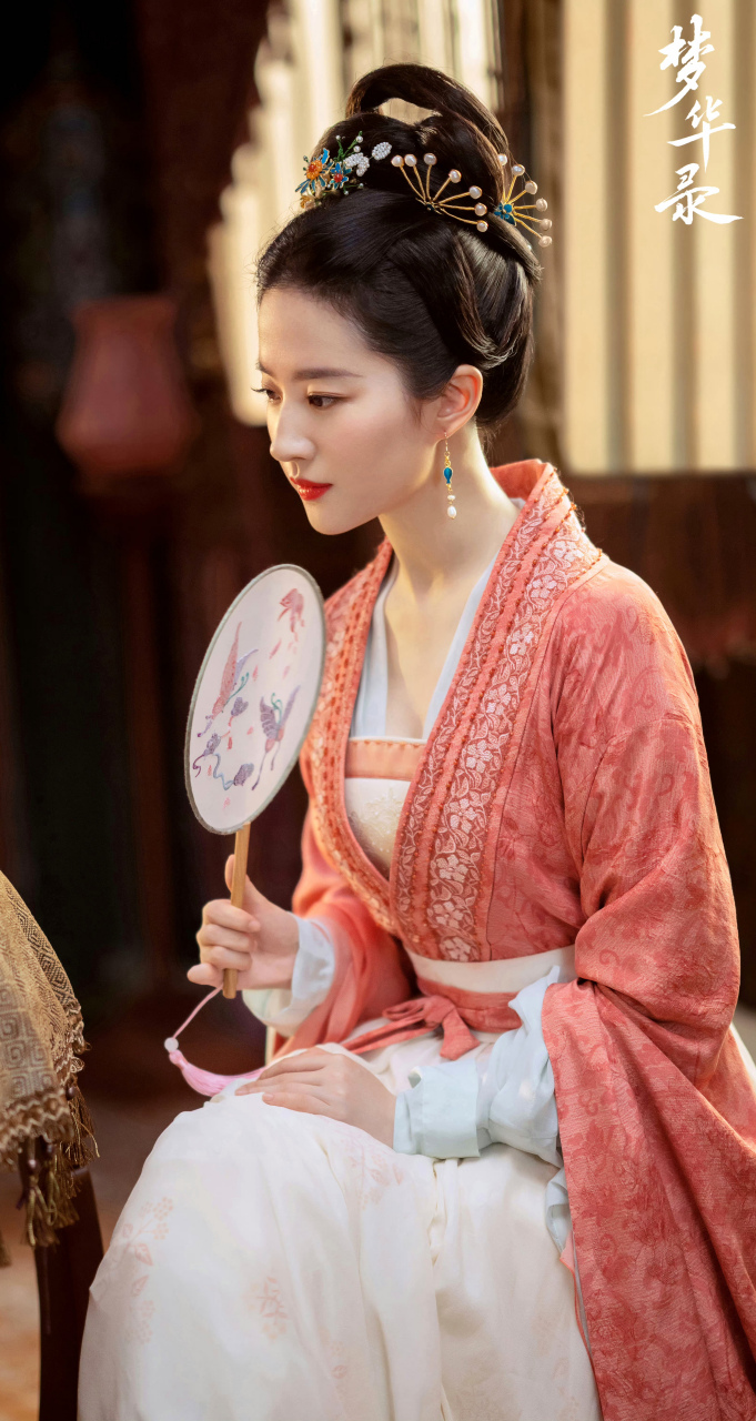 刘亦菲,梦华录中美美的剧照 #刘亦菲# #梦华录# #刘亦菲梦华录