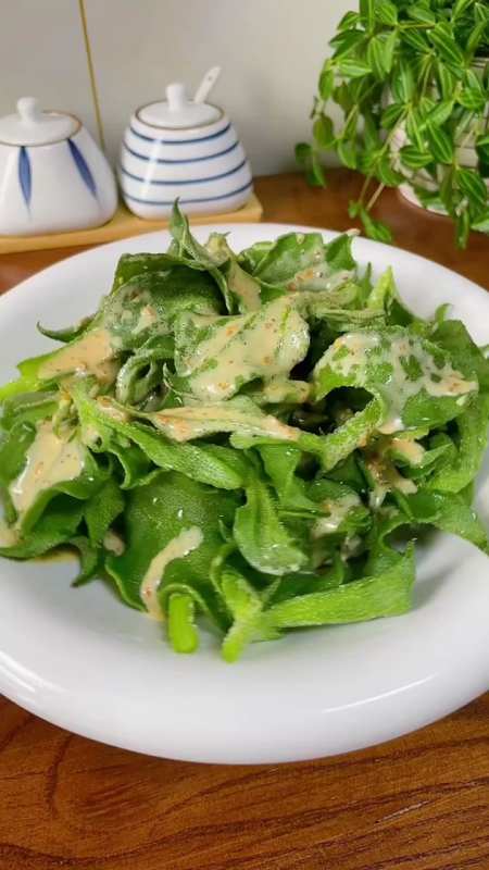 酒店一盘28元的冰草沙拉,在家3块2就能搞定,低卡低脂 ,鲜嫩爽口,浇上