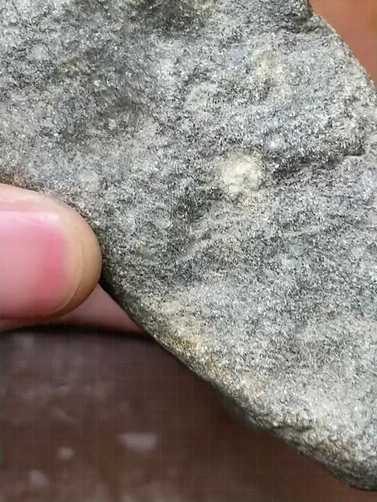 1公斤白雾莫西沙原石,白雾缭绕,品鉴种水之优