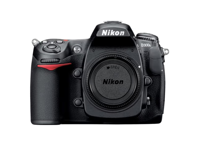 尼康d300s和尼康d700哪个好?