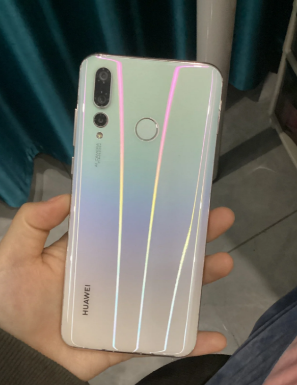 华为nova4与nova4e哪款更优秀?全方位测评给你答案