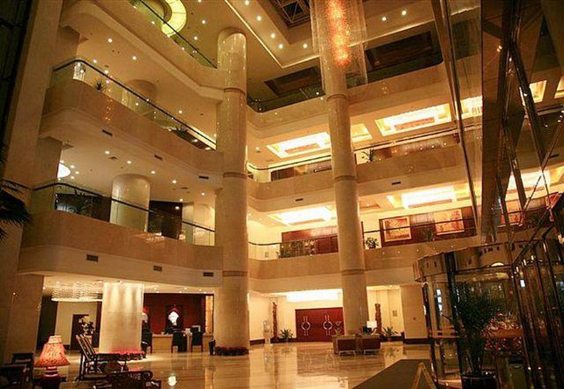 安康明江国际酒店是安康市首家五星级酒店,由安康市康达商贸有限责任