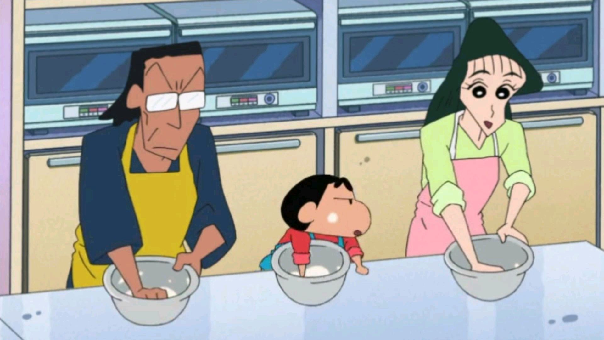 蜡笔小新动漫:蜡笔小新制作美食饺子,大家猜猜小新饺子是什么样