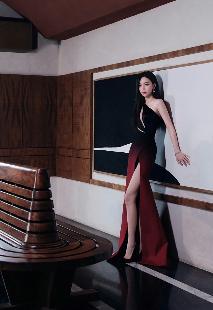 于文文  小蛮腰  大长腿