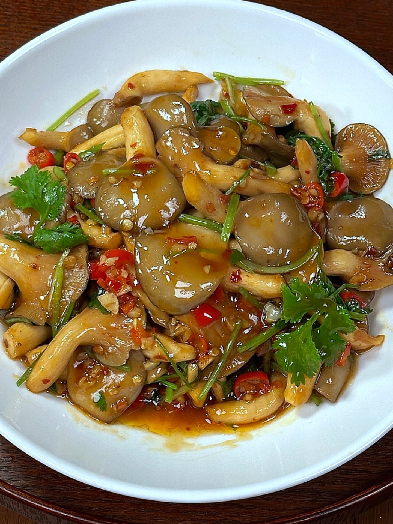 吃出来的健康 好吃是好吃就是有点太费米饭了又到了吃平菇的季节了
