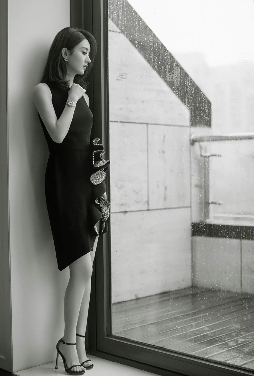 赵丽颖光脚美脚丫 #赵丽颖