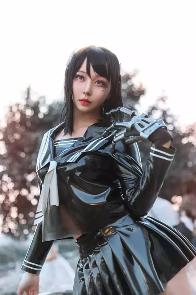超精致cosplay给大家带来一对皮衣女神,皮衣下的绝美身材