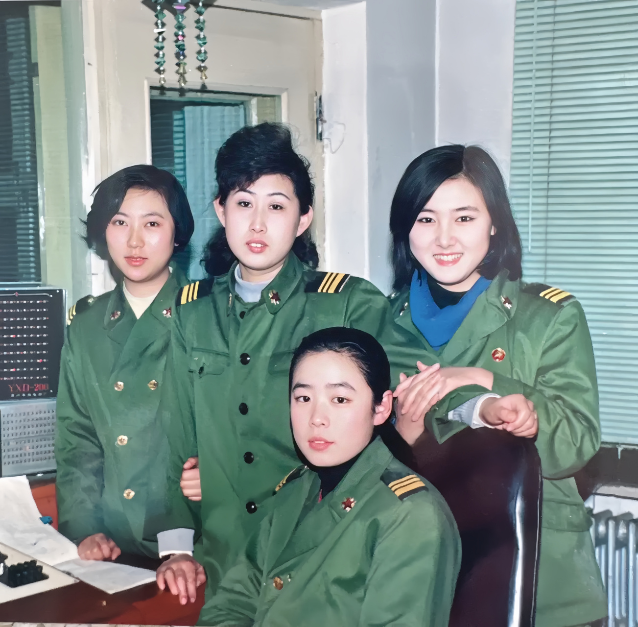 80年代中国女兵图片