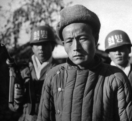 志愿军战俘中的叛徒李大安,甘当走狗残害同胞,最后被主子抛弃