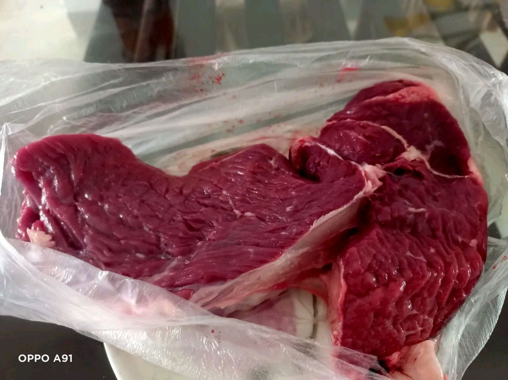 早上买牛肉,卖家说42斤,我说要一斤.