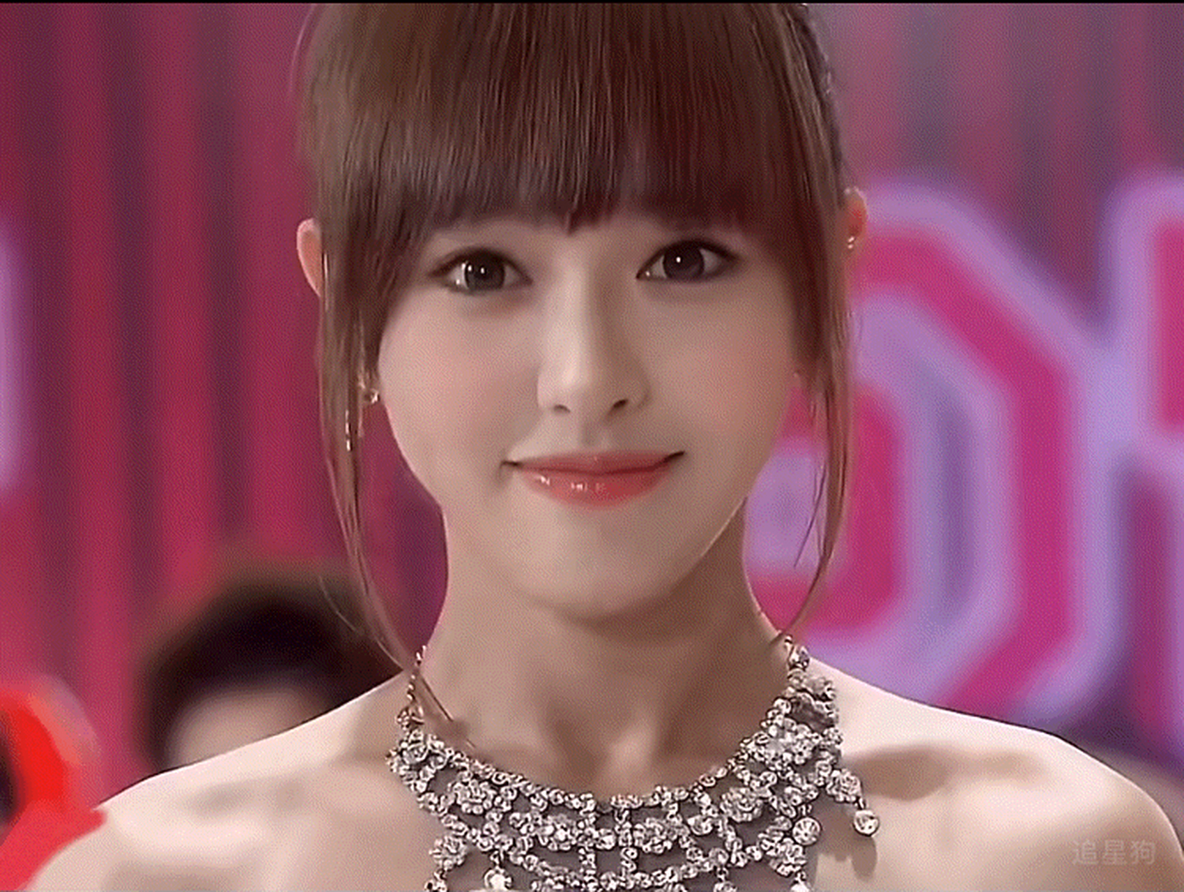 爱情睡醒了里面的唐嫣真的好甜,御姐的身材甜妹的脸,在当时也是很有