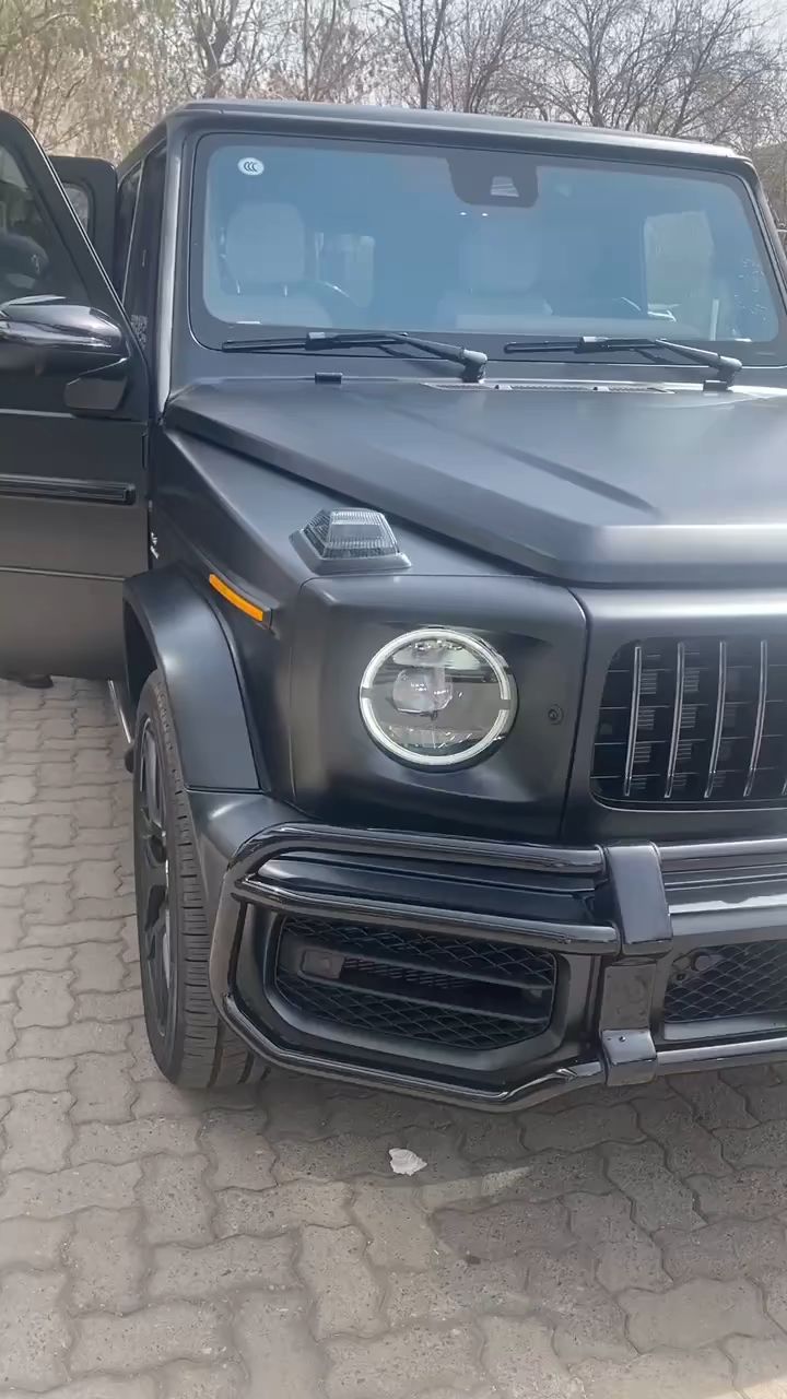 狂降六十万的奔驰g63,磨砂顶配版原厂四出排气