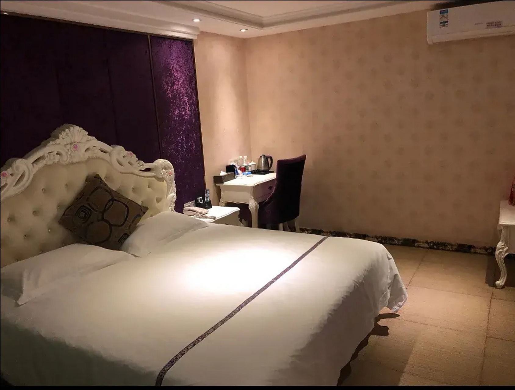 我是一个无神论者,平时胆子也比较大,但是昨天晚上的