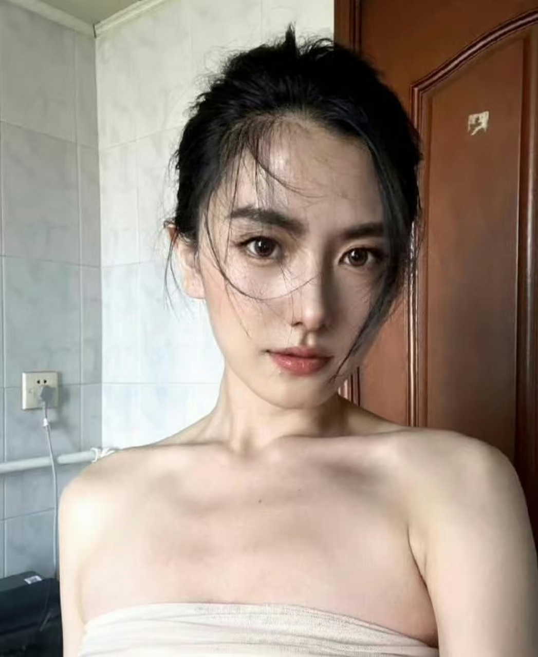 女人克夫的长相图片