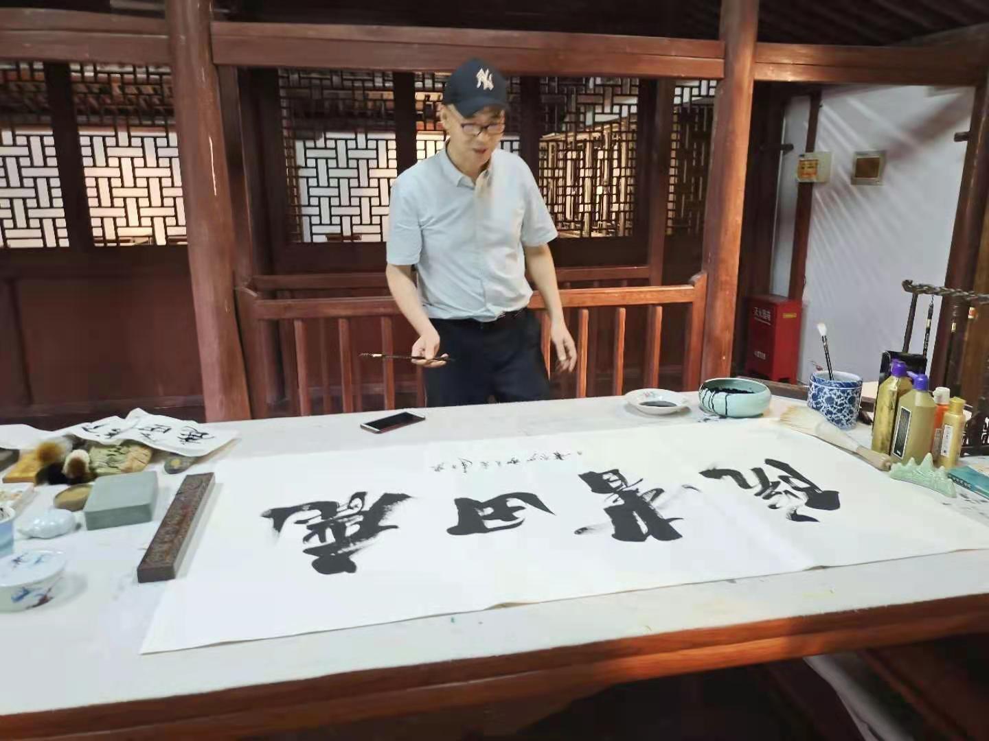 画家徐少俊简介