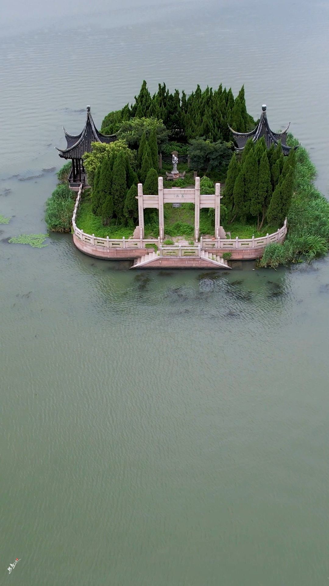 历经上千年,不曾被水淹,它就是苏州镇南五保湖中的陈妃水冢