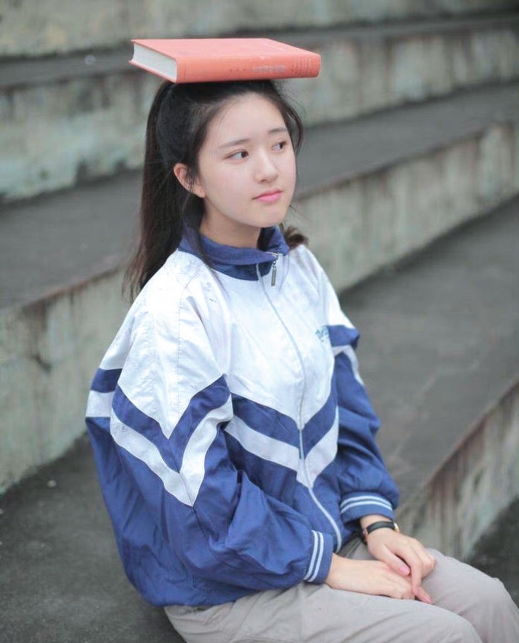 还没说,赵露思早期照片还是挺清纯的,话说这是哪个学校的校服 #美少女