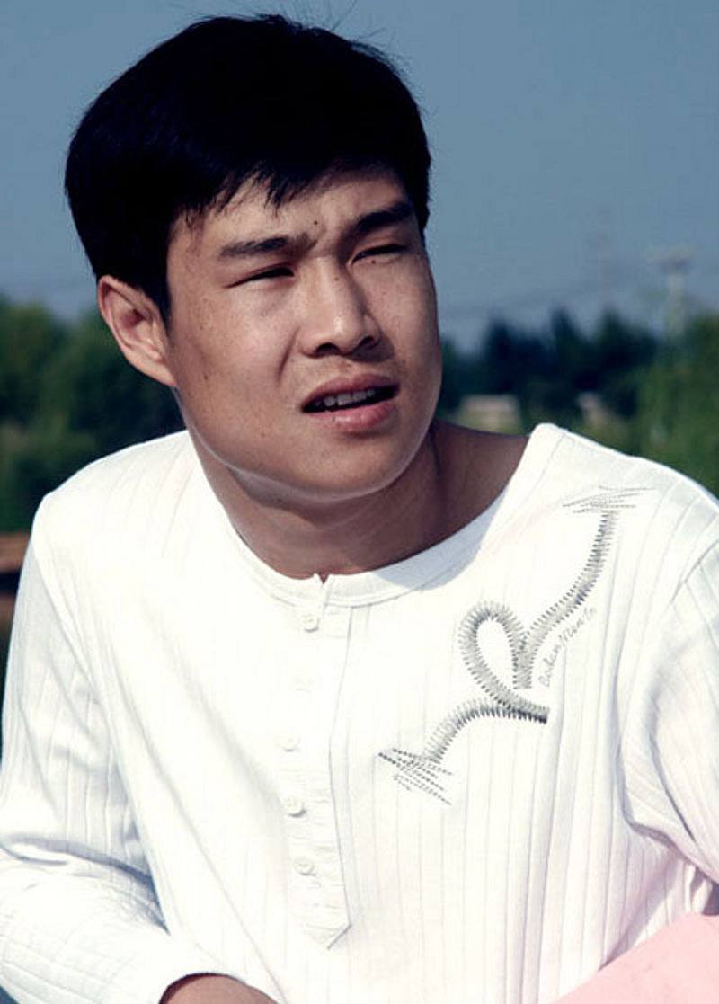 小沈阳凭借《不差钱》爆红,一年里商演接到手软,收入高达2.6亿