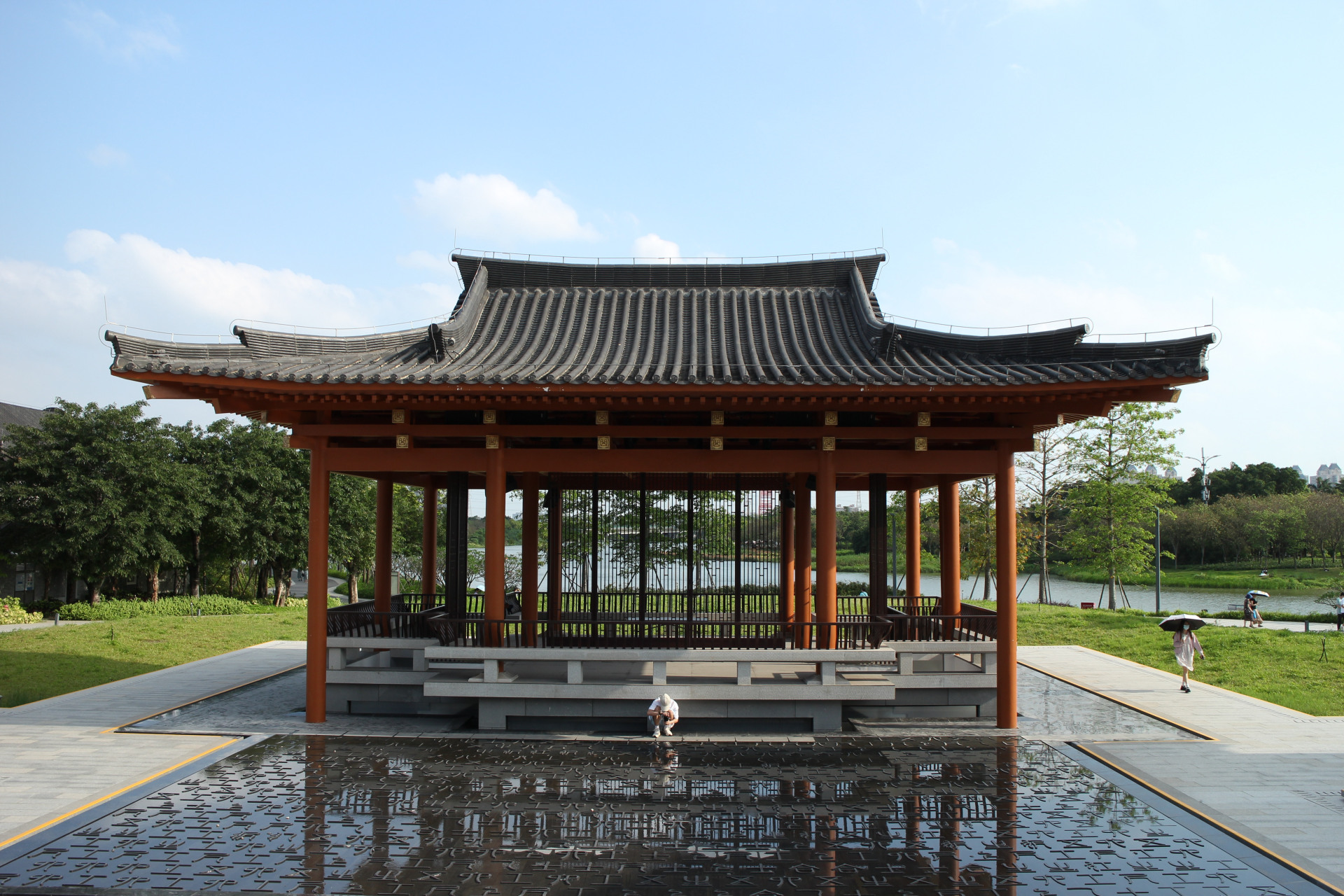 广州文化馆新新馆4: ---曲艺园    曲艺园是传统戏剧,曲艺,音乐等表演