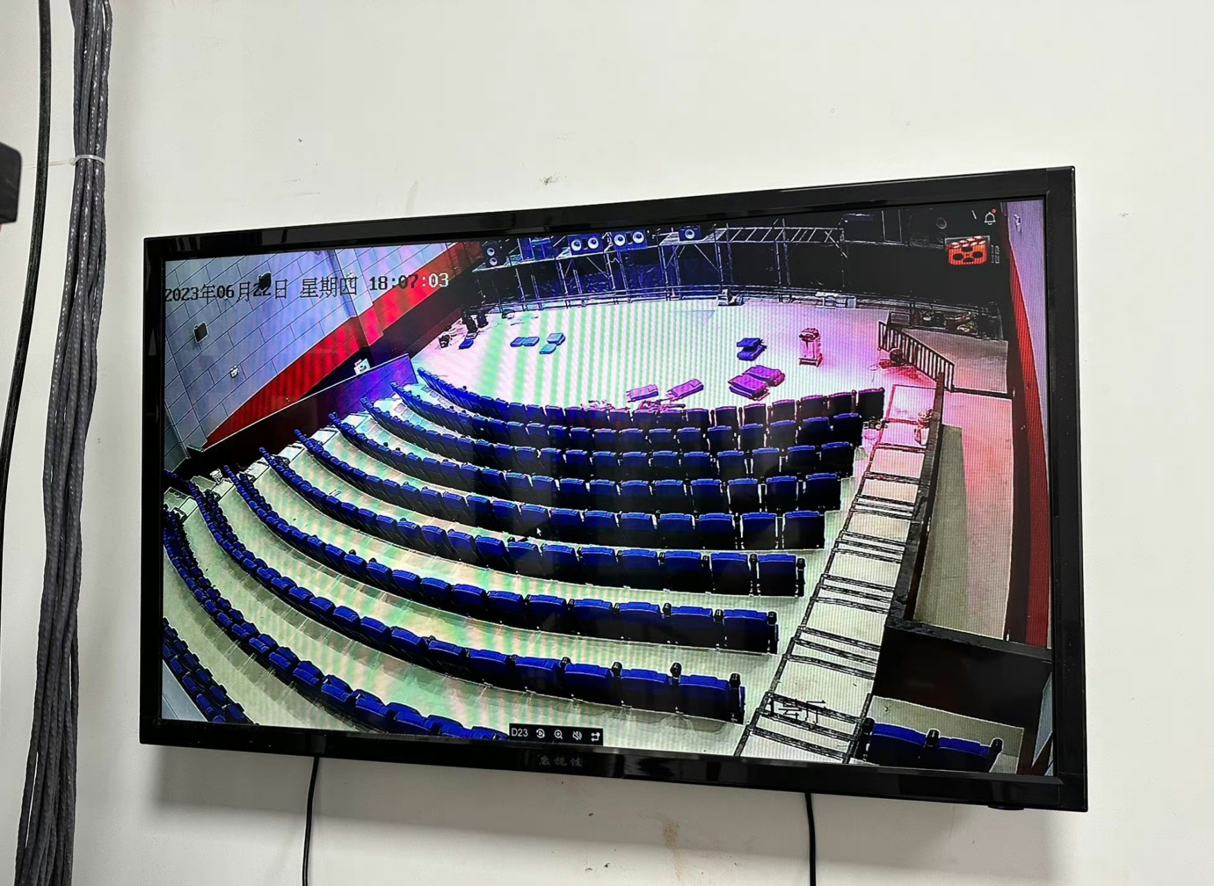 电影院的监控能有多清晰.