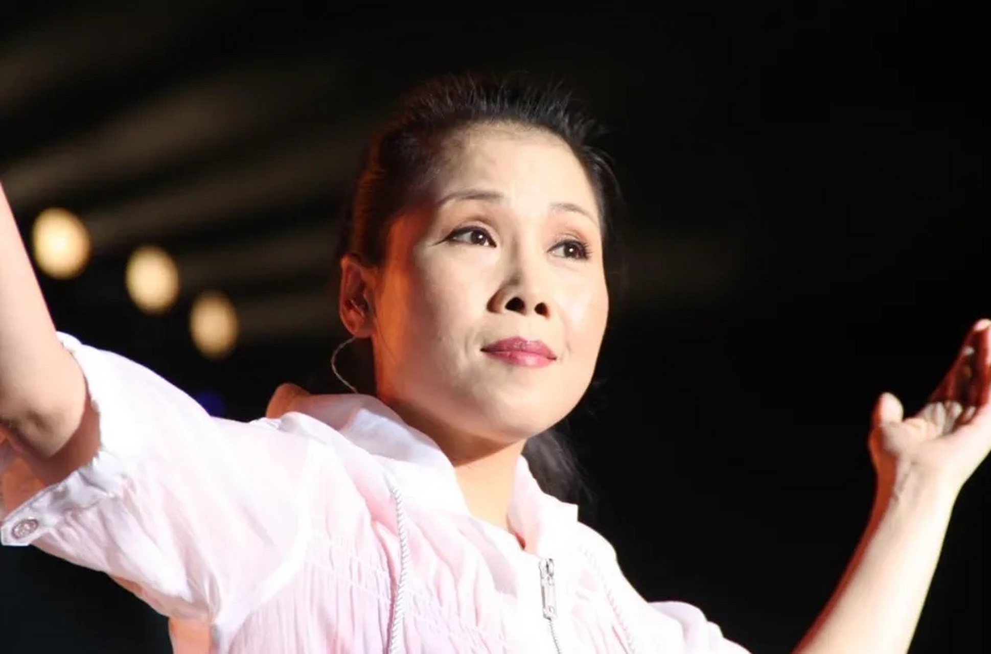 "  田震和张卫宁是